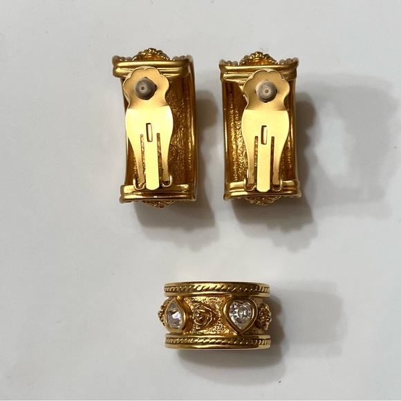 Elizabeth Taylor for Avon: Love Blooms Earrings & Ring - Picture 7 of 9